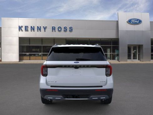 New 2026 Ford Explorer Active w/ Active Comfort Package image 7