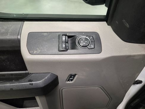 Used 2016 Ford F150 XL w/ Equipment Group 101A Mid image 13