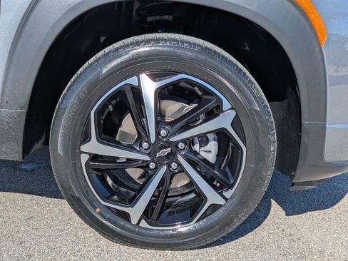 Used 2021 Chevrolet TrailBlazer RS w/ Convenience Package image 8