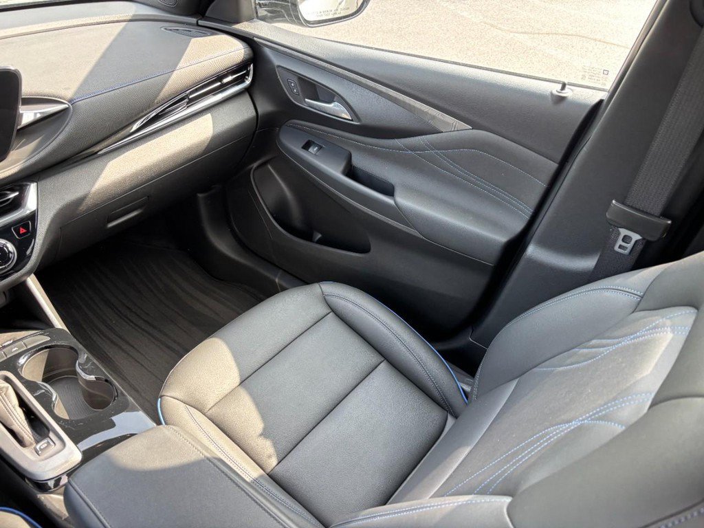 Used 2024 Buick Envista Sport Touring w/ Convenience I Package FWD image 14