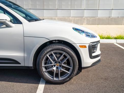 Certified 2023 Porsche Macan Turbo AWD/4WD image 9