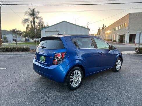 Used 2016 Chevrolet Sonic LT w/ Fun and Sun Package image 5