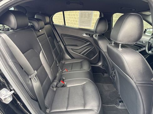 Used 2018 Mercedes-Benz GLA 250 4MATIC image 35