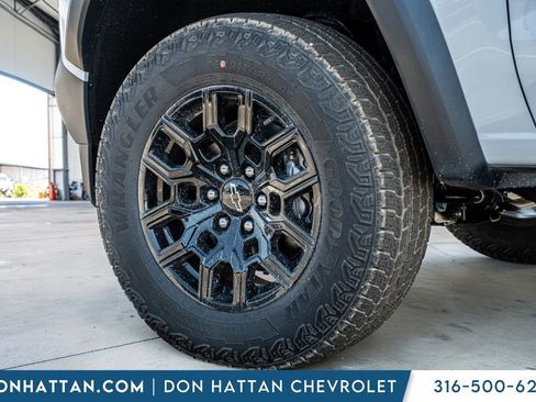 New 2026 Chevrolet Colorado Trail Boss AWD/4WD image 35