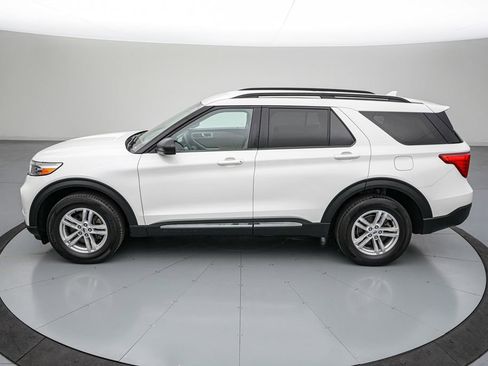 Certified 2023 Ford Explorer XLT w/ Equipment Group 202A AWD/4WD image 8