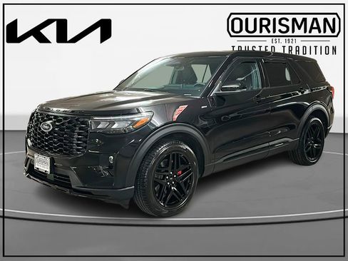Used 2025 Ford Explorer ST-Line w/ Premium Package image 2