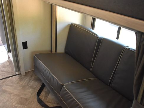 Used 2022 Ford E-450 and Econoline 450 Super Duty w/ Motorhome Prep Package RWD image 33