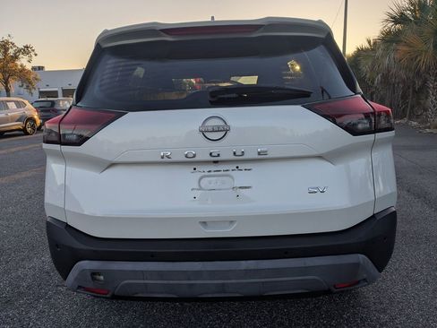 Used 2023 Nissan Rogue SV FWD image 5