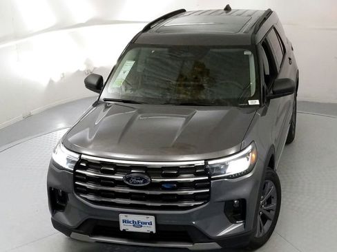 New 2025 Ford Explorer Active w/ Active Comfort Package image 20