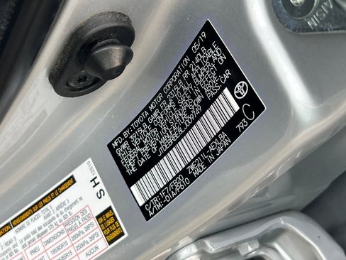 Used 2020 Toyota Corolla LE image 32