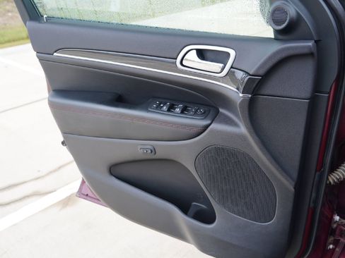 Used 2019 Jeep Grand Cherokee Trailhawk w/ Trailhawk Luxury Group image 26