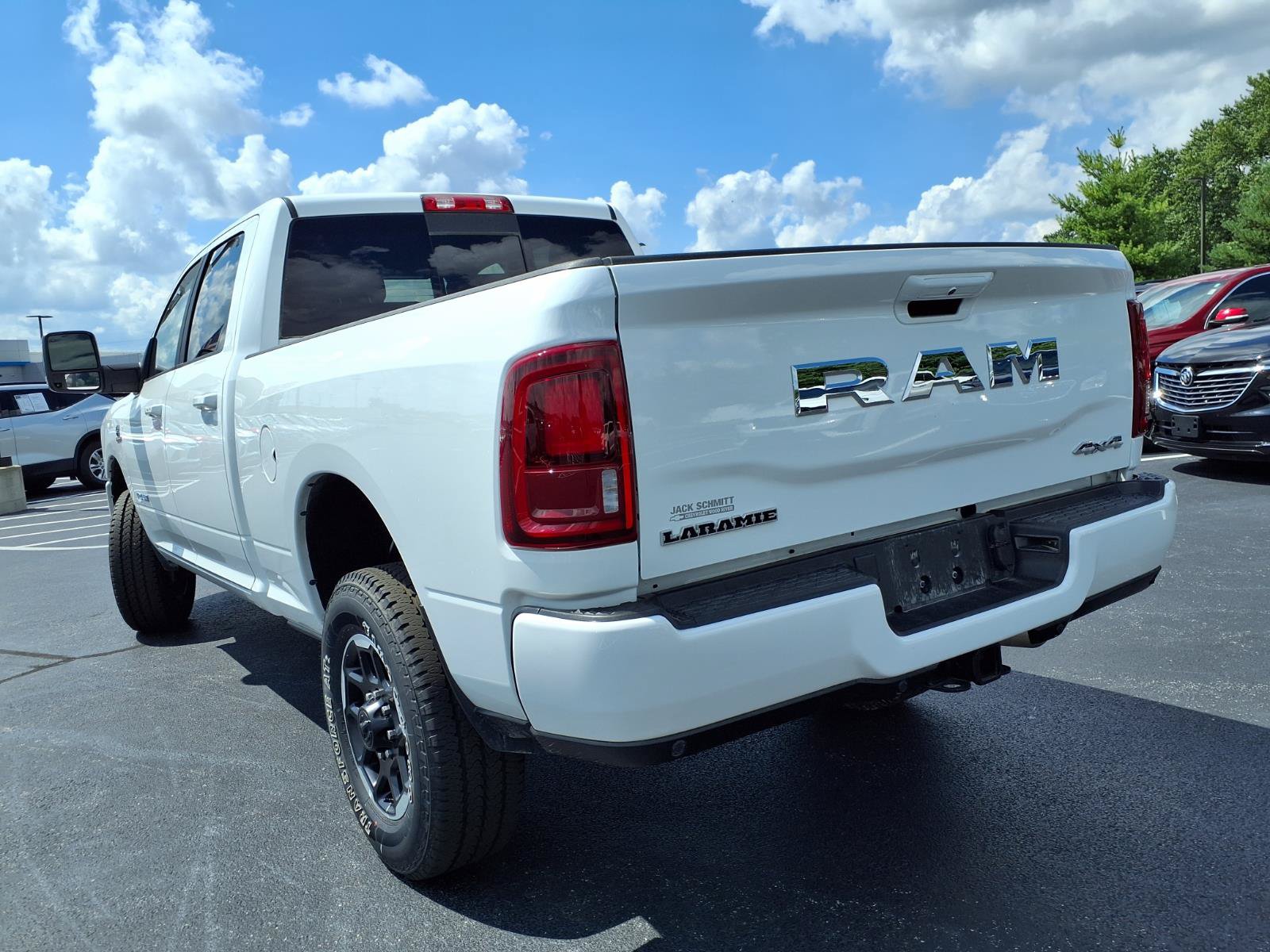 Used 2026 RAM 2500 Laramie AWD/4WD image 34