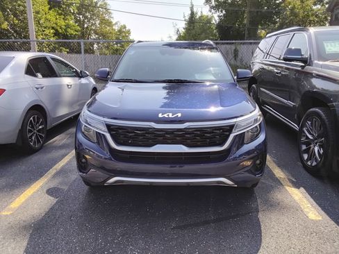 Used 2022 Kia Seltos EX AWD/4WD image 7