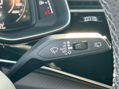 New 2025 Audi RS Q8 performance image 27