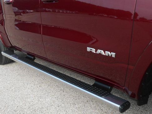 Used 2025 RAM 1500 Laramie w/ Sport Appearance Package AWD/4WD image 12
