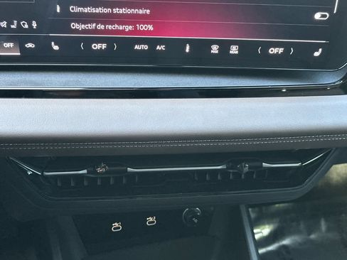 Used 2025 Audi Q6 e-tron Premium Plus w/ Premium Plus image 21