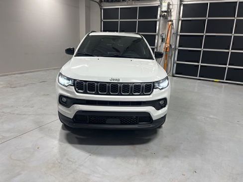 New 2026 Jeep Compass Latitude image 2