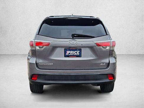 Used 2016 Toyota Highlander XLE FWD image 6