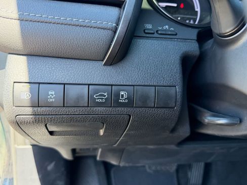 Used 2021 Toyota Camry SE image 20