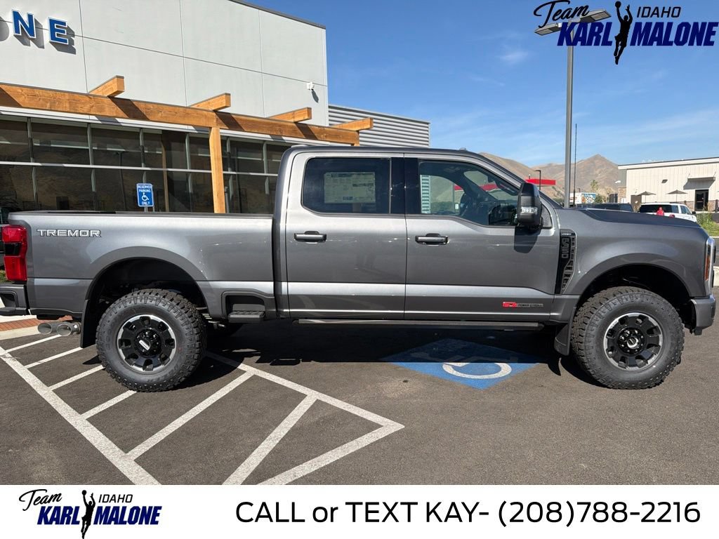 New 2026 Ford F350 Lariat w/ Tremor Off-Road Package AWD/4WD image 4
