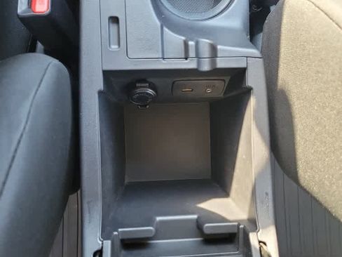 Used 2017 Subaru Impreza 2.0i image 18