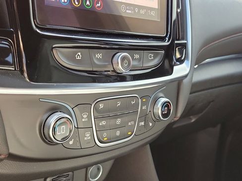 Used 2024 Chevrolet Traverse RS image 23
