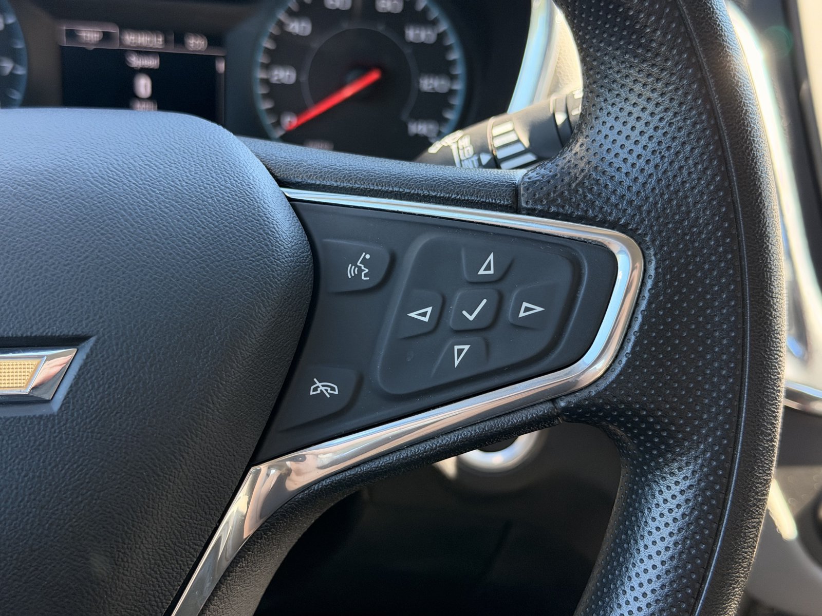 Used 2020 Chevrolet Equinox LS AWD/4WD image 20