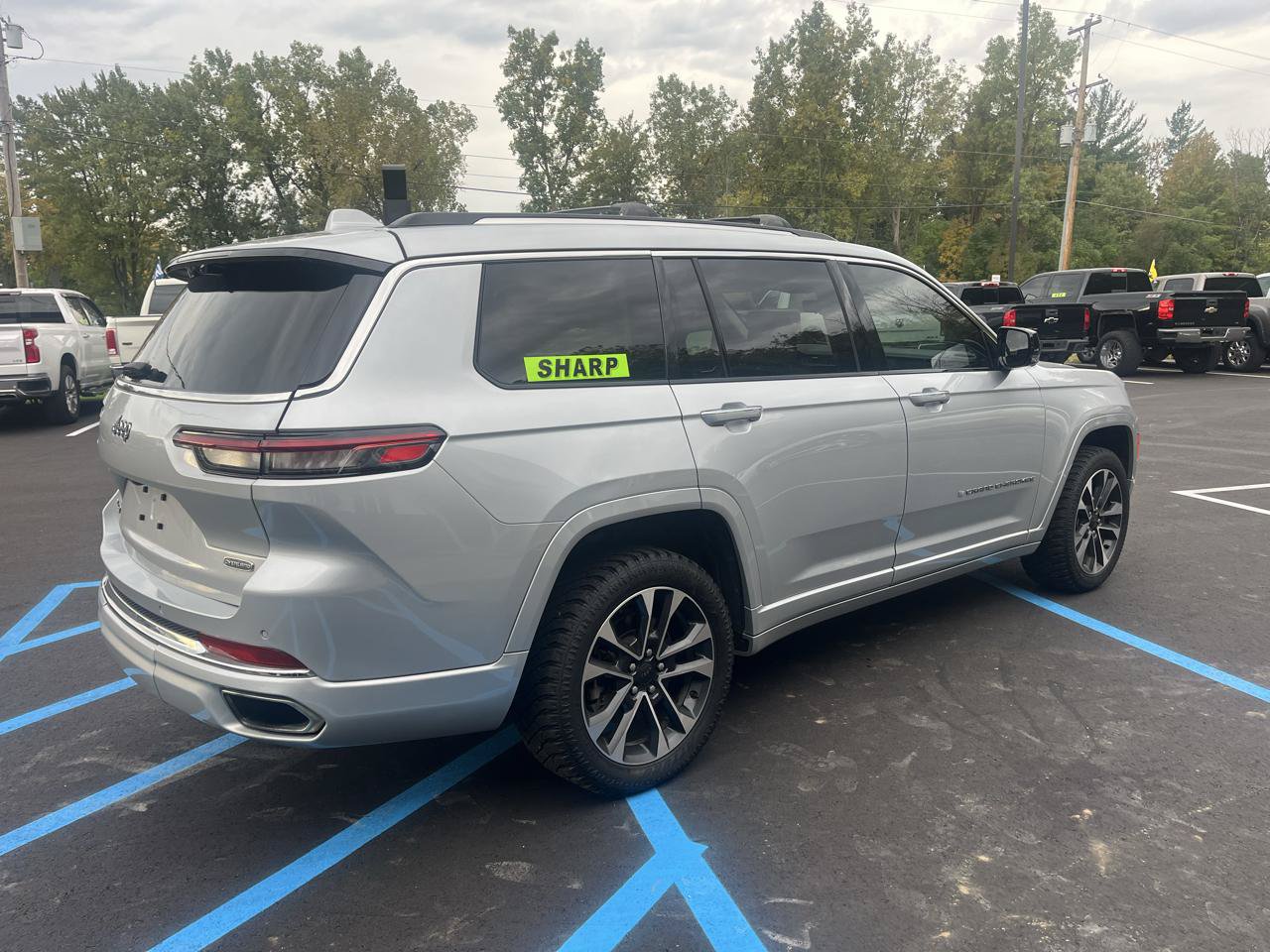 Used 2021 Jeep Grand Cherokee L Overland w/ Advanced Protech Group III AWD/4WD image 5