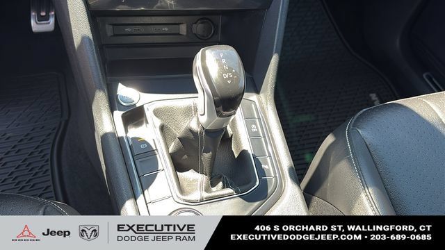 Used 2023 Volkswagen Tiguan SE R-Line AWD/4WD image 19