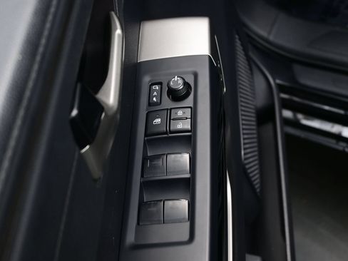 Used 2023 Toyota Tundra Limited AWD/4WD image 10