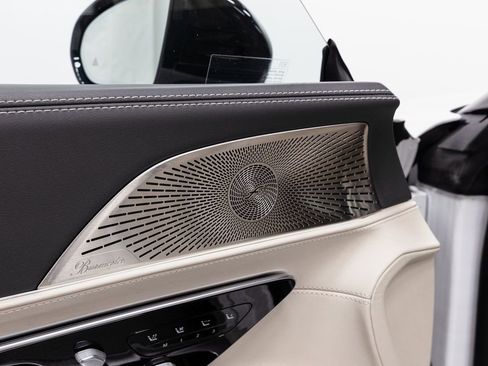 Used 2023 Mercedes-Benz SL 63 AMG 4MATIC image 8