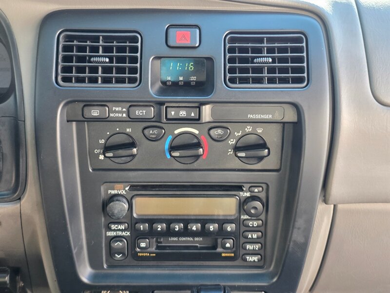 Used 2001 Toyota 4Runner SR5 AWD/4WD image 19