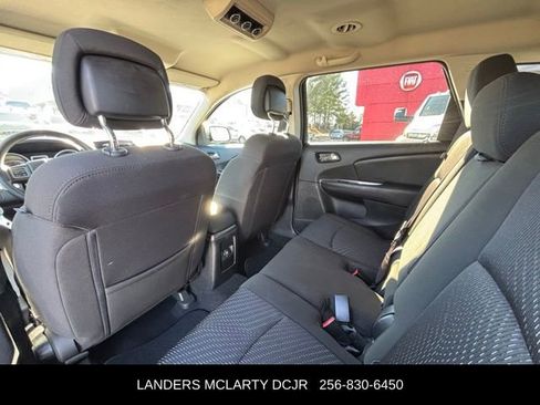 Used 2019 Dodge Journey SE image 17