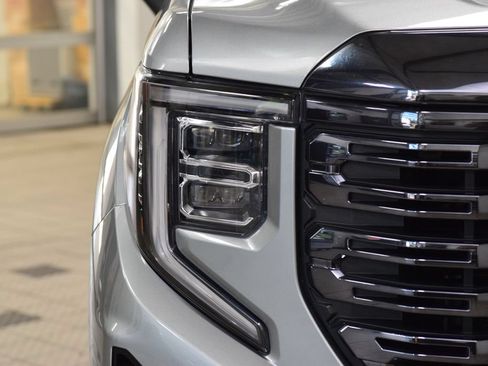 Used 2024 GMC Sierra 1500 Denali Ultimate AWD/4WD image 12
