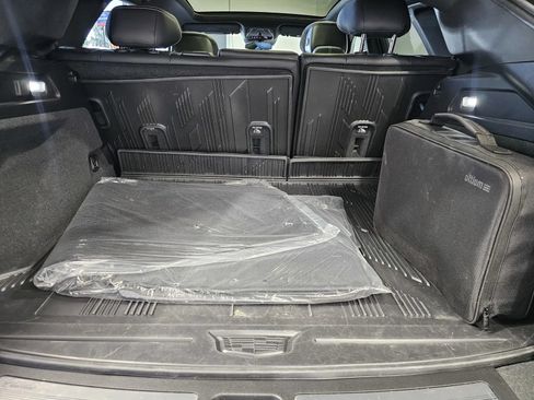 Used 2024 Cadillac Lyriq Luxury w/ LPO, Floor Liner Package RWD image 10