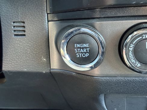 Used 2022 Toyota Tacoma TRD Off-Road AWD/4WD image 18