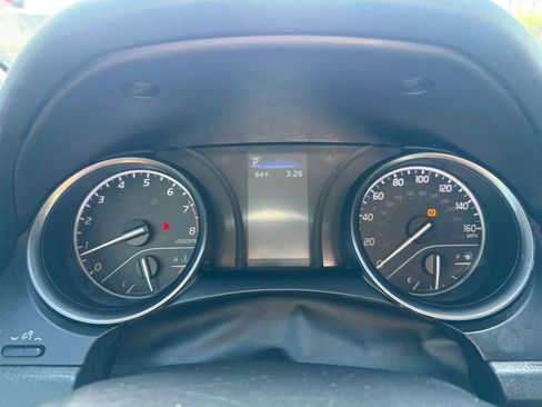 Used 2021 Toyota Camry SE image 9