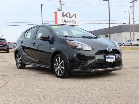 Used 2018 Toyota Prius C Three image 1