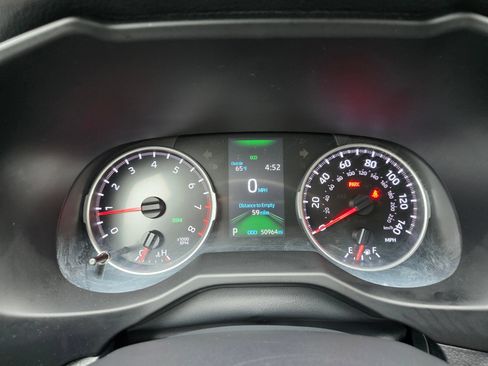 Used 2021 Toyota RAV4 XLE AWD/4WD image 12