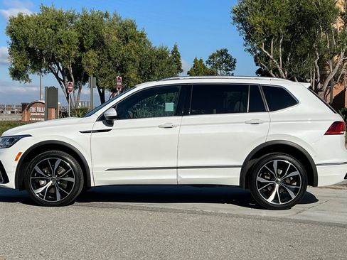Used 2023 Volkswagen Tiguan SEL R-Line image 7