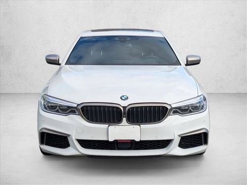 Used 2019 BMW M550i xDrive w/ Premium Package image 2