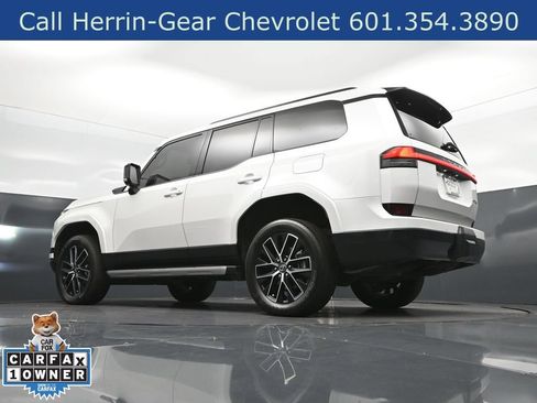 Used 2024 Lexus GX 550 w/ Accessory Package (Z1) AWD/4WD image 21