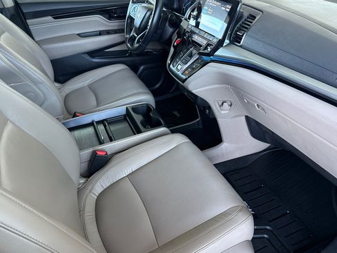 Used 2021 Honda Odyssey Touring image 17