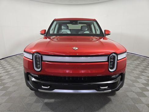 Used 2023 Rivian R1T Adventure image 8