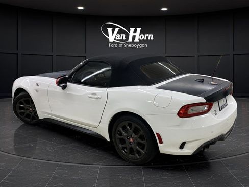 Used 2020 FIAT 124 Spider Abarth w/ Convenience Group RWD image 3