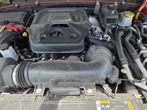 Used 2024 Jeep Wrangler Unlimited Sahara AWD/4WD image 28