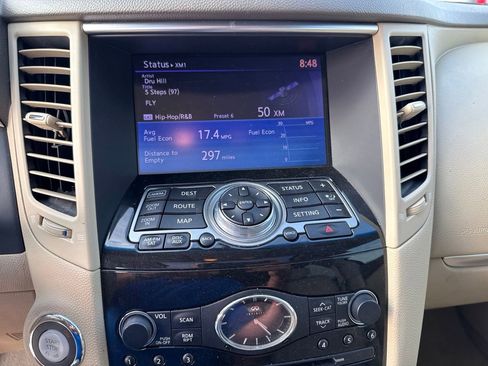 Used 2013 INFINITI FX37 AWD w/ Premium Pkg image 20