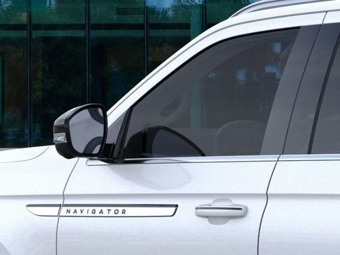 New 2026 Lincoln Navigator L Premier AWD/4WD image 20