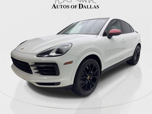 Used 2020 Porsche Cayenne w/ Premium Package image 2