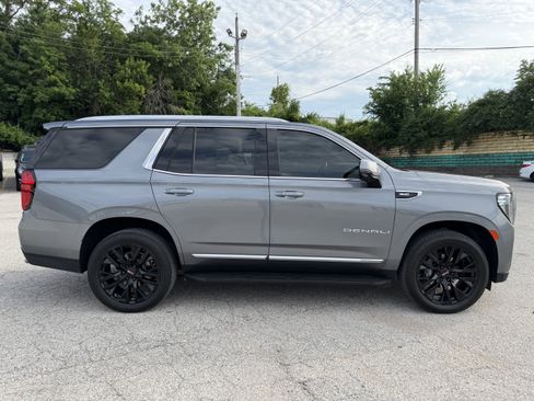 Used 2022 GMC Yukon Denali AWD/4WD image 8